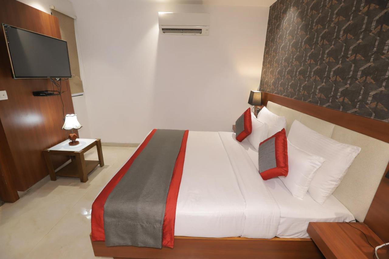 Nh Skye Suites Neu-Delhi Exterior foto