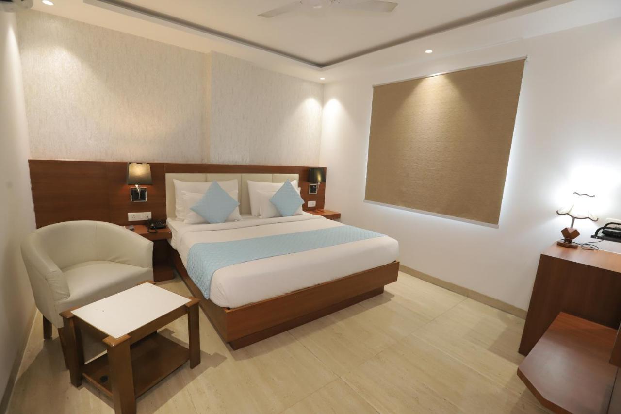 Nh Skye Suites Neu-Delhi Exterior foto
