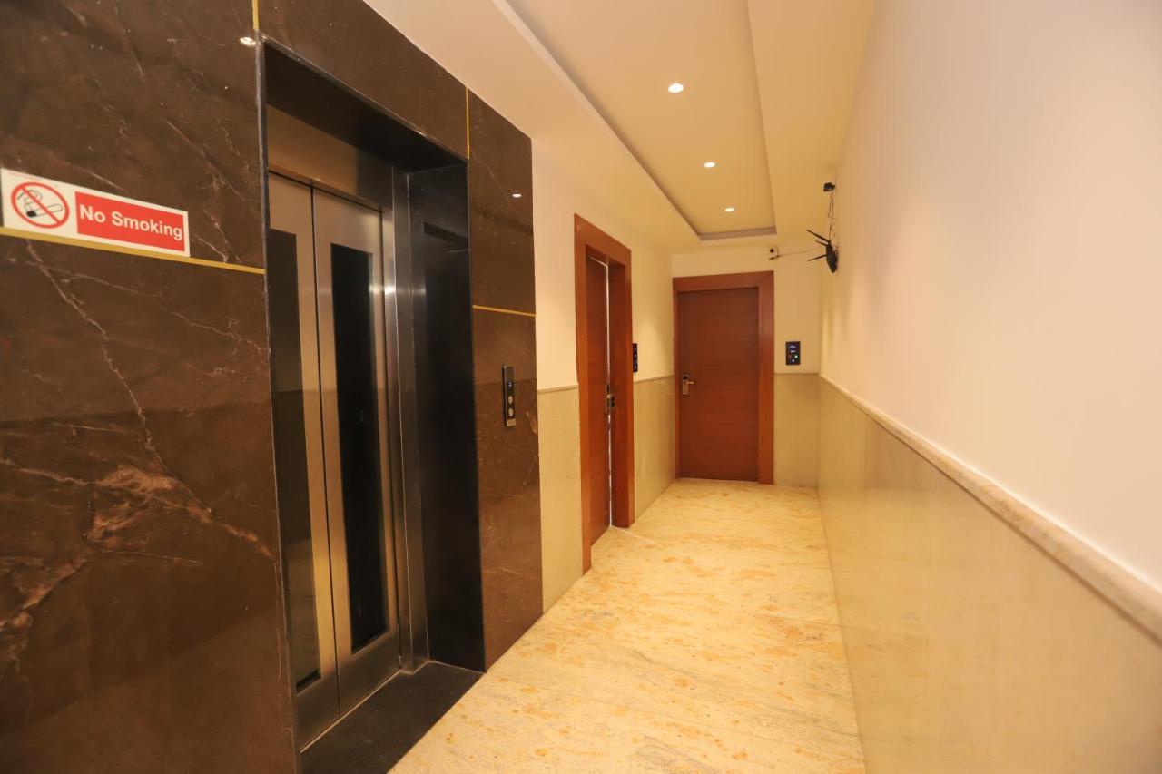 Nh Skye Suites Neu-Delhi Exterior foto